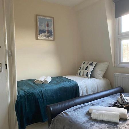 Lovely Private Rooms In Camden, Central London Exterior photo